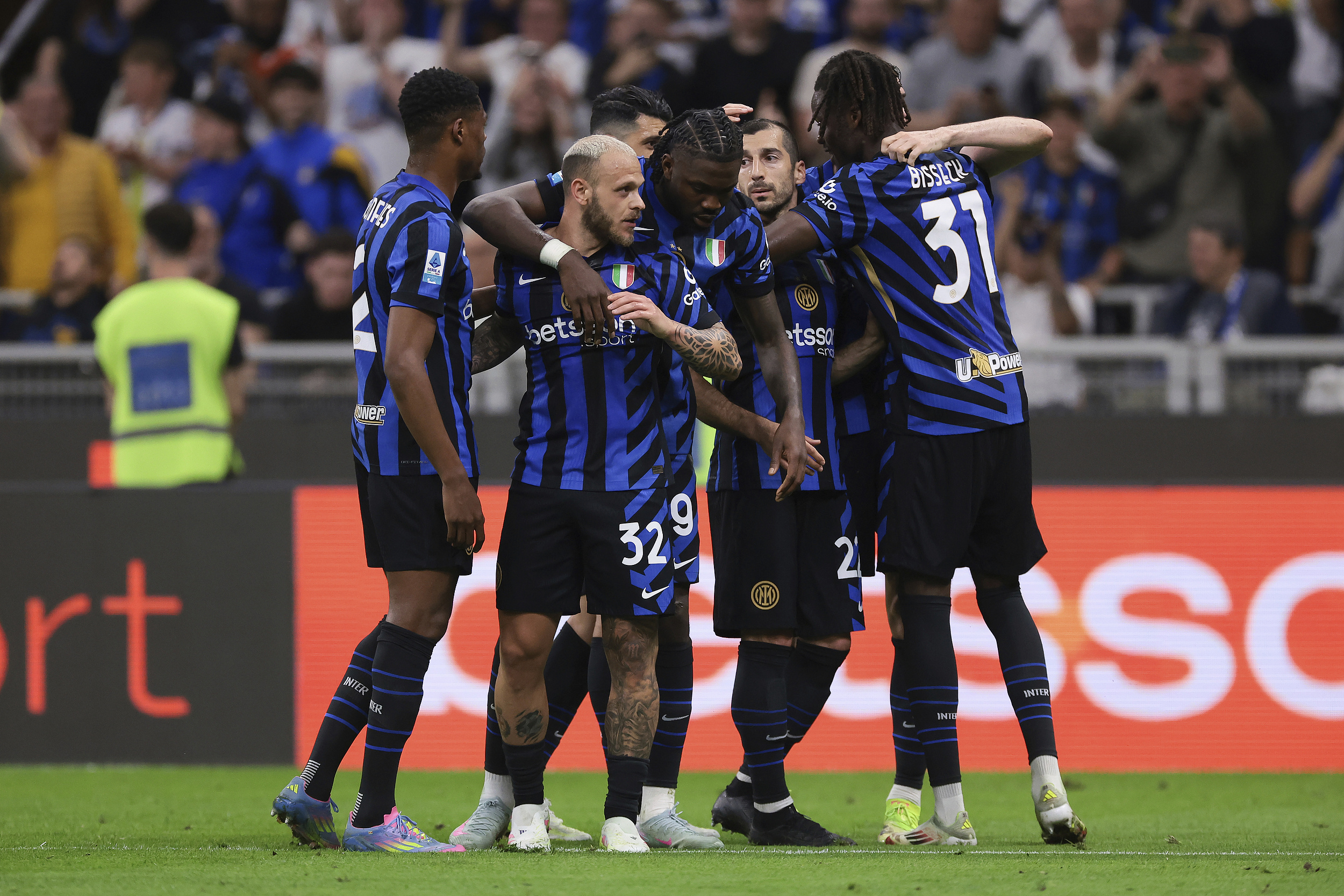 世界杯2026-葡萄牙横扫国际米兰，法比尼奥状态火热