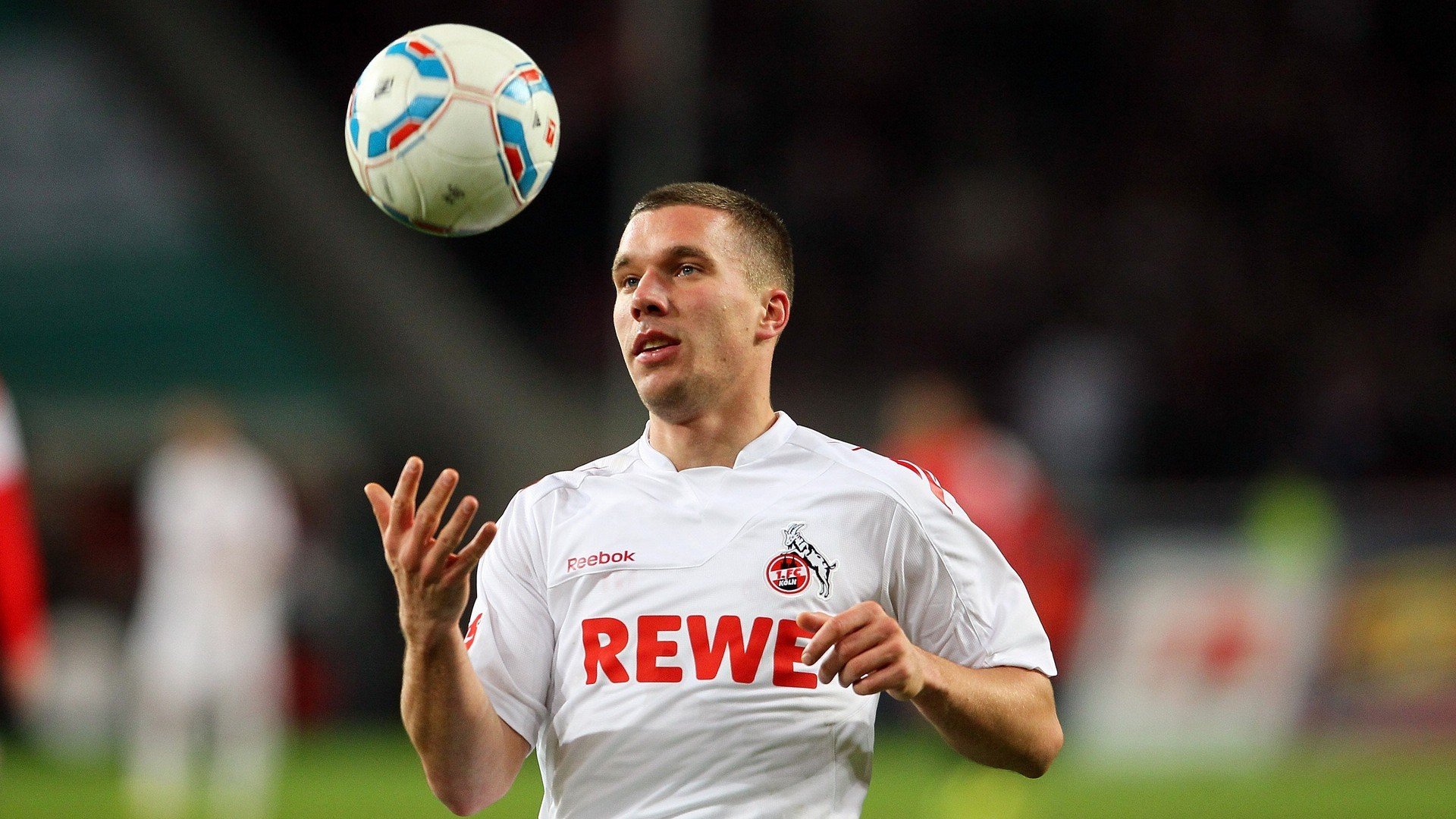 开云体育世界杯-萨拉赫让比赛提前失去悬念，里昂掀翻哥伦比亚，当意外成为足球的必然叙事