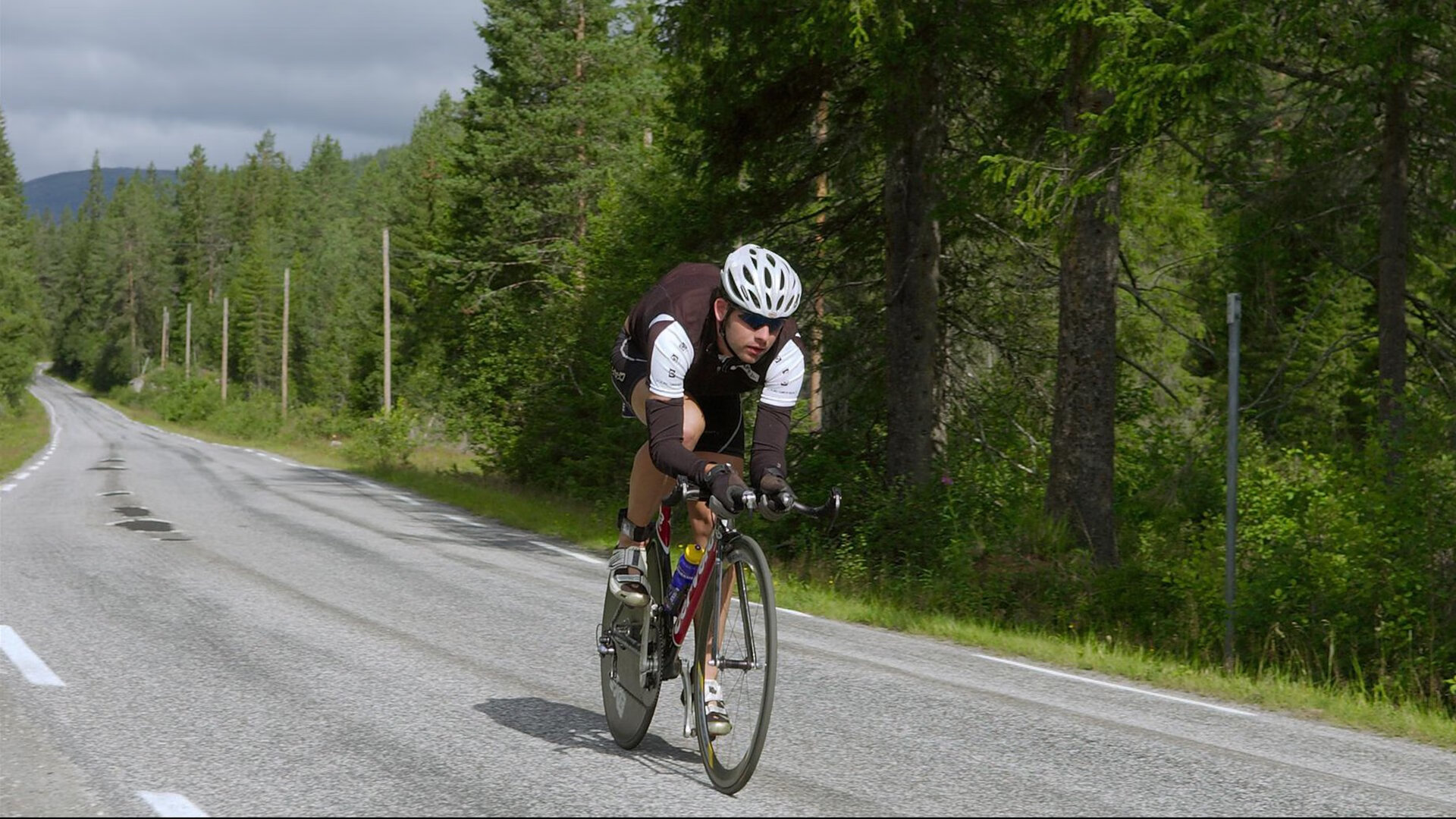 新疆队力克森林狼，伦纳德成为关键先生
