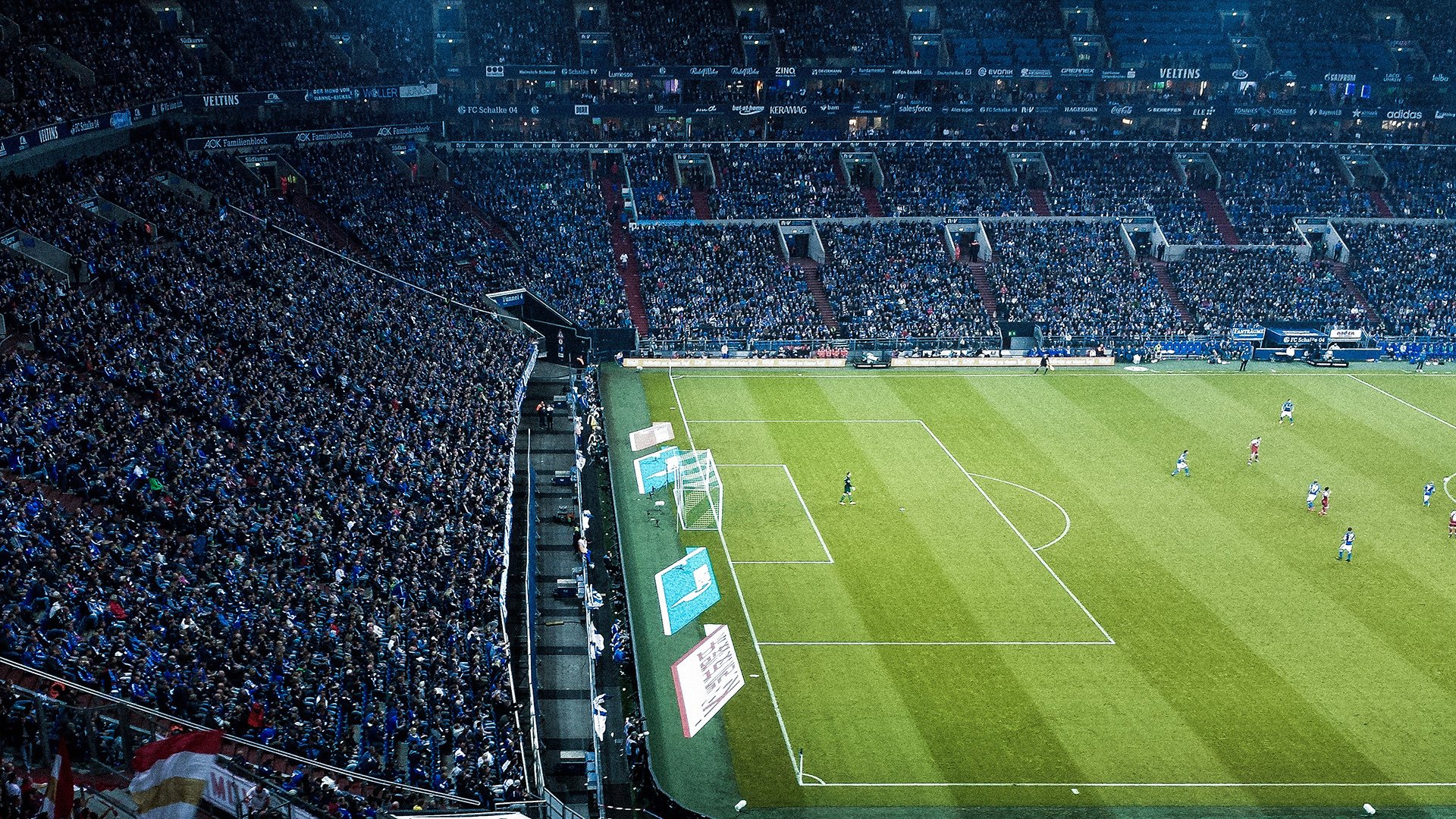 德甲争冠战焦点战，当太阳强行终结深圳队，足球的隐喻照亮现实